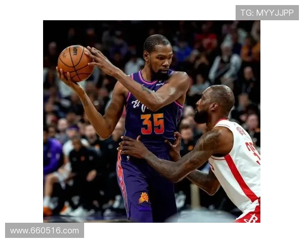 史密斯三分连中火箭下半场轰出二十一比七攻击波掌控比赛走势